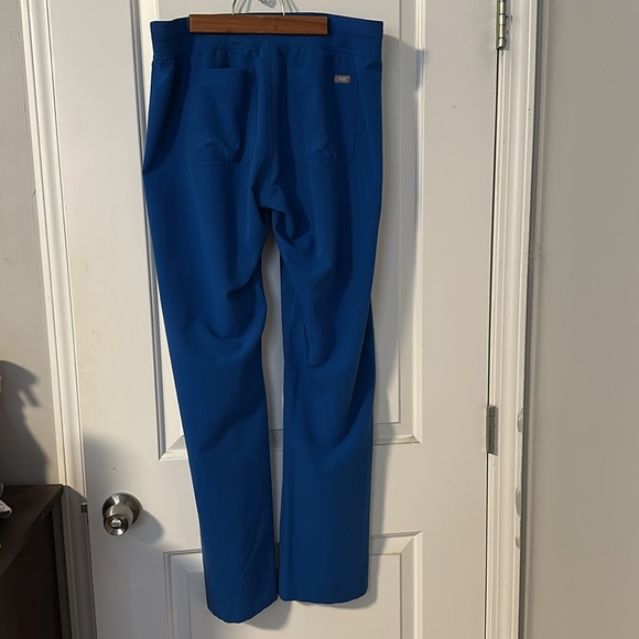 Figs Livingston™ - Tall Basic Scrub Pants - Picture 2 of 3